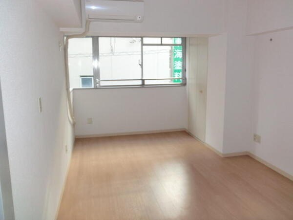 グリーンサイド   リビング