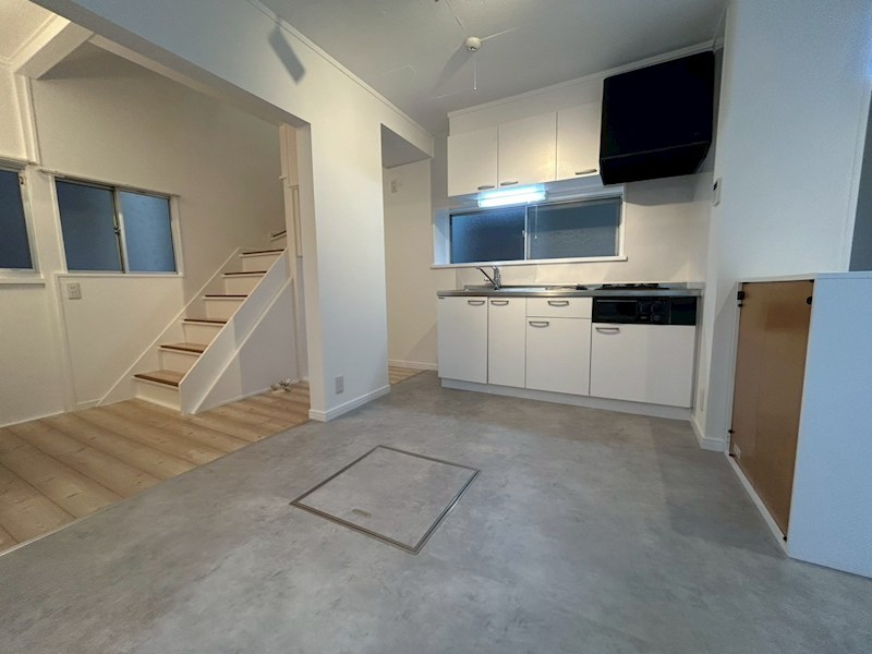 東伊興三丁目貸家 リビング