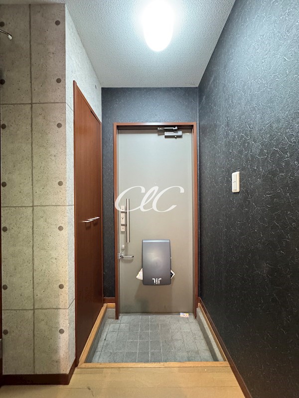 パインクレスト７ 玄関