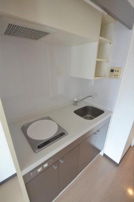 シャンブリーズ三越前  キッチン