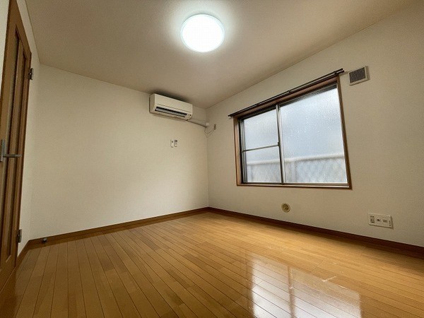 210アパートメントA ベッドルーム