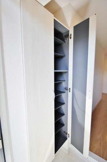 ＯＮＺＥ　ＭＡＲＩＮＡ　ＴＡＢＡＴＡ 玄関