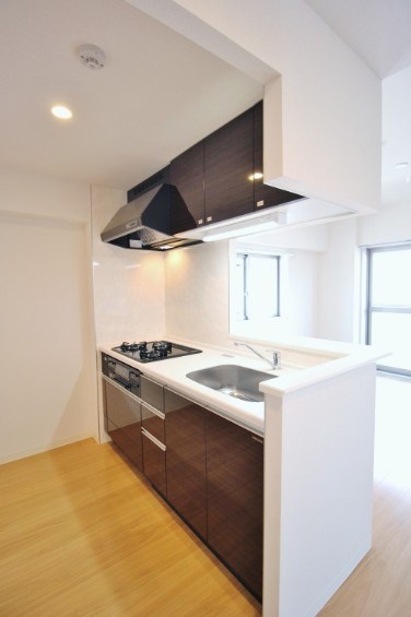 ＯＮＺＥ　ＭＡＲＩＮＡ　ＴＡＢＡＴＡ キッチン