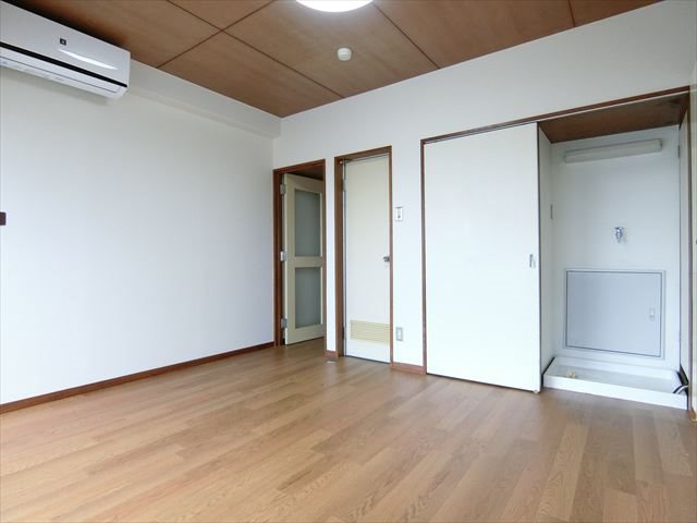 山口ビル ベッドルーム