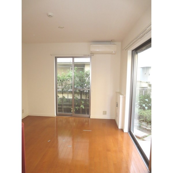 ロータスハウス リビング