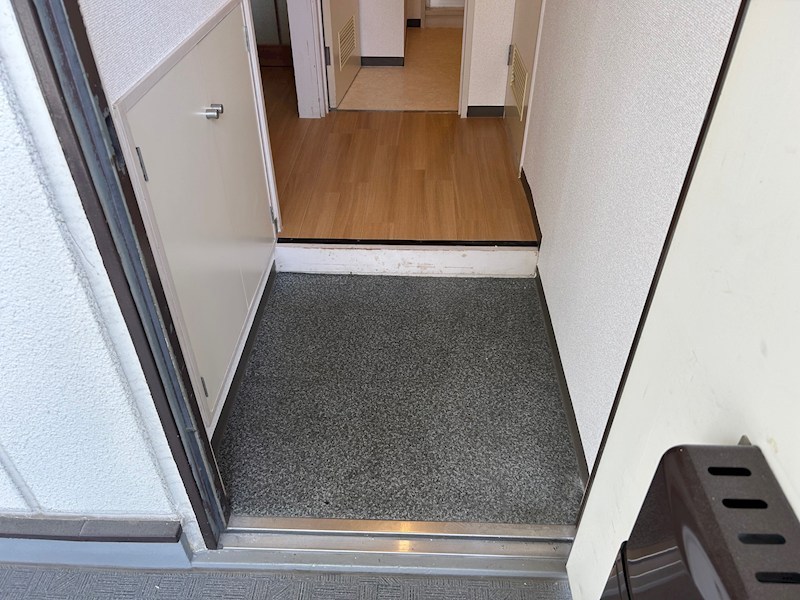 エルジーナ柴又 玄関