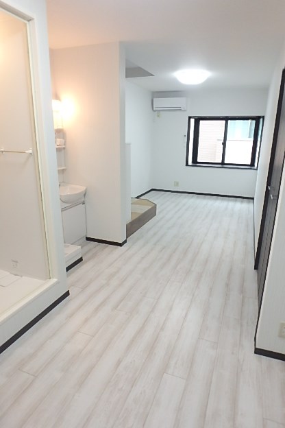 ワーハウス  リビング