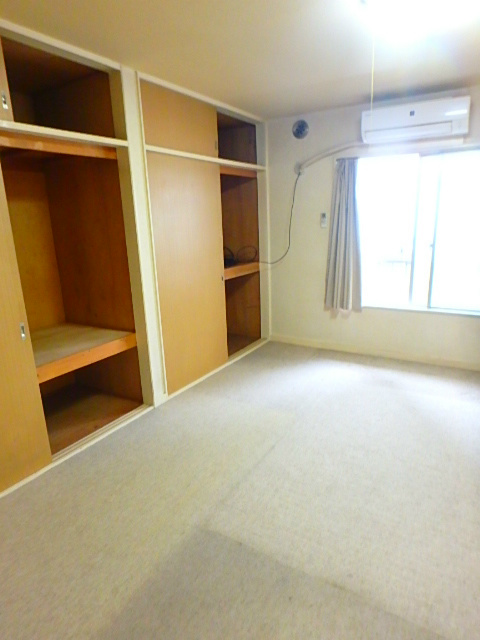 三澤ビル ベッドルーム