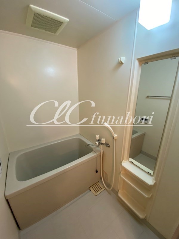 プワソンルージュ 風呂画像