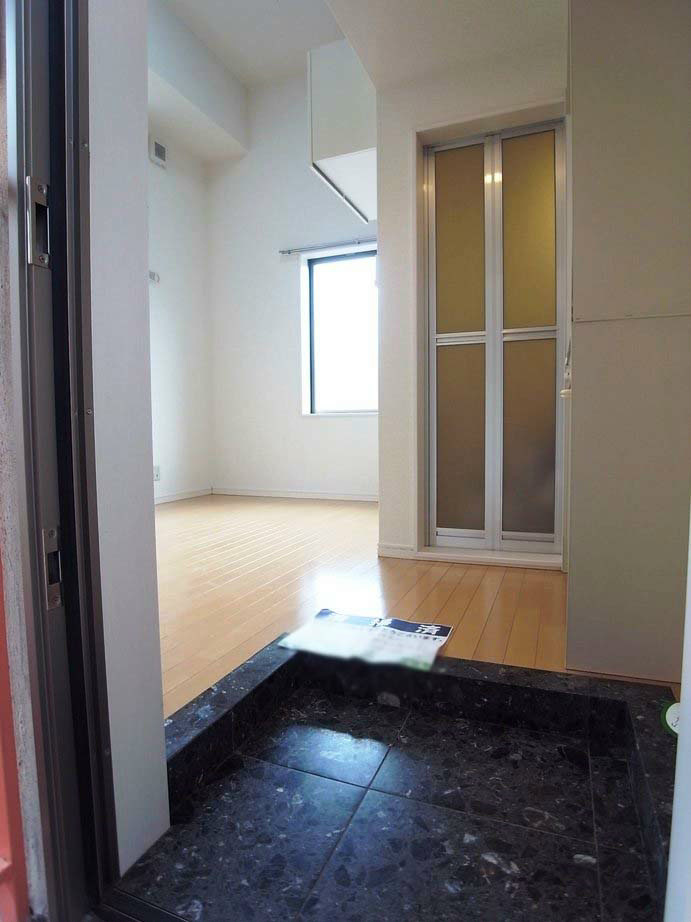 ハピネス上中里 玄関