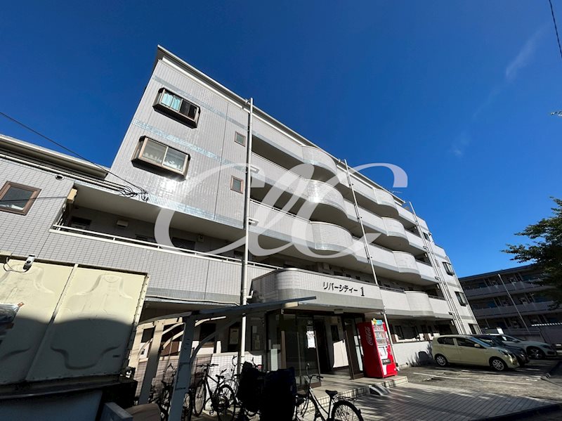 リバーシティー１ 外観