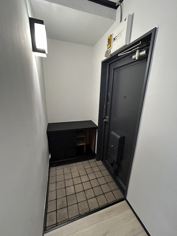 犬丸コーポ 玄関