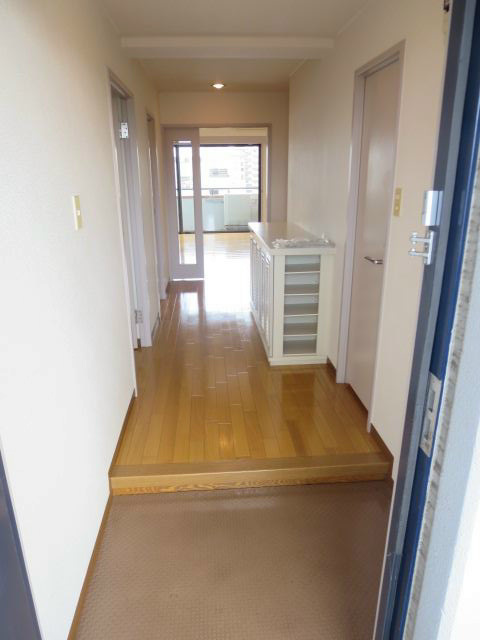 メイソンリー梅島 玄関