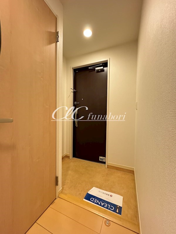 メゾン・ドゥ・ソレイユ 玄関