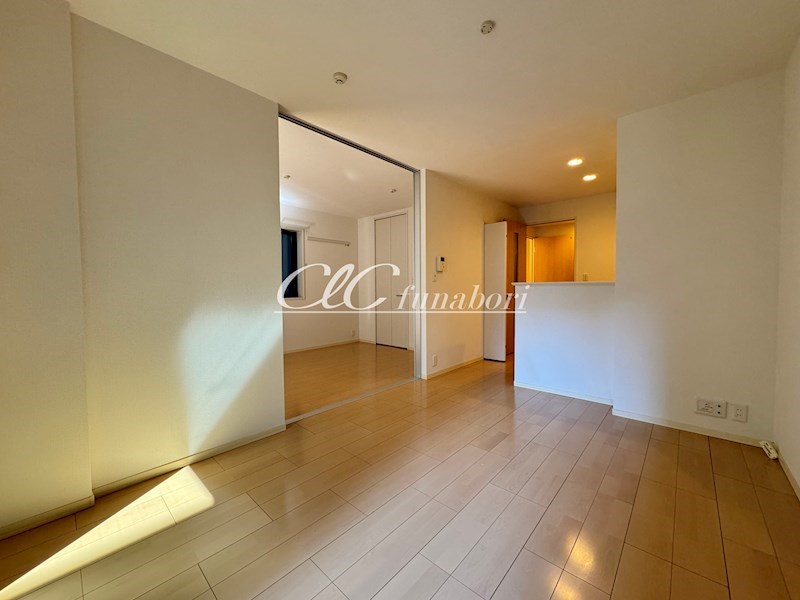 メゾン・ドゥ・ソレイユ リビング