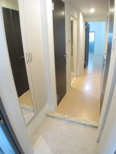 WAVE谷在家 玄関