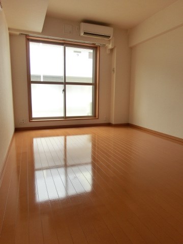 スカイコート東京ベイ・東雲 ベッドルーム