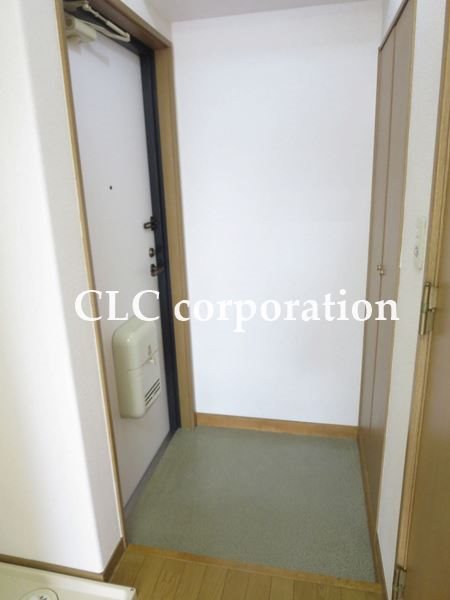 ミナトビル 玄関