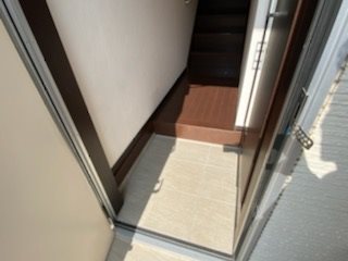 クロバーハイツＢ棟 玄関