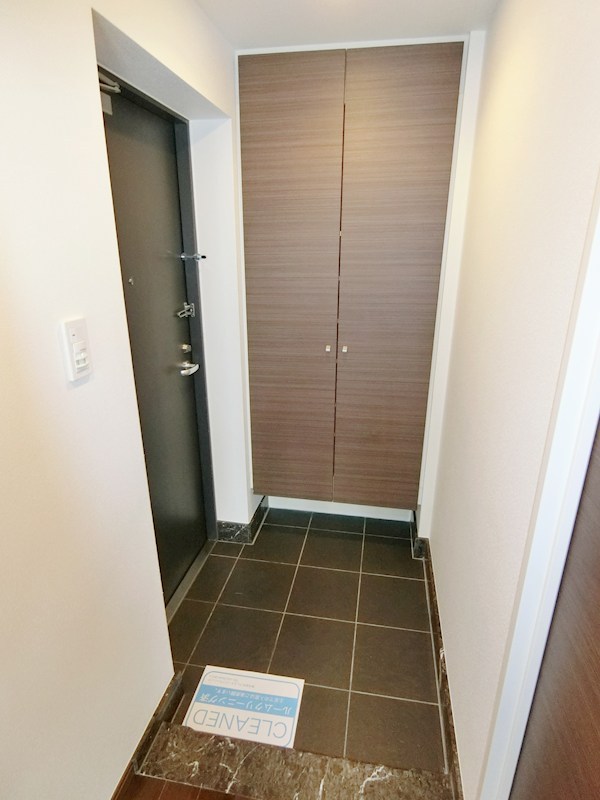 パークハビオ八丁堀 玄関