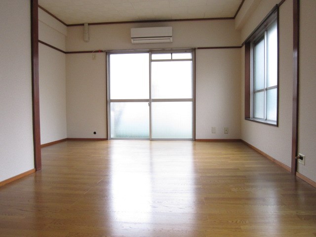 長岡マンション ベッドルーム