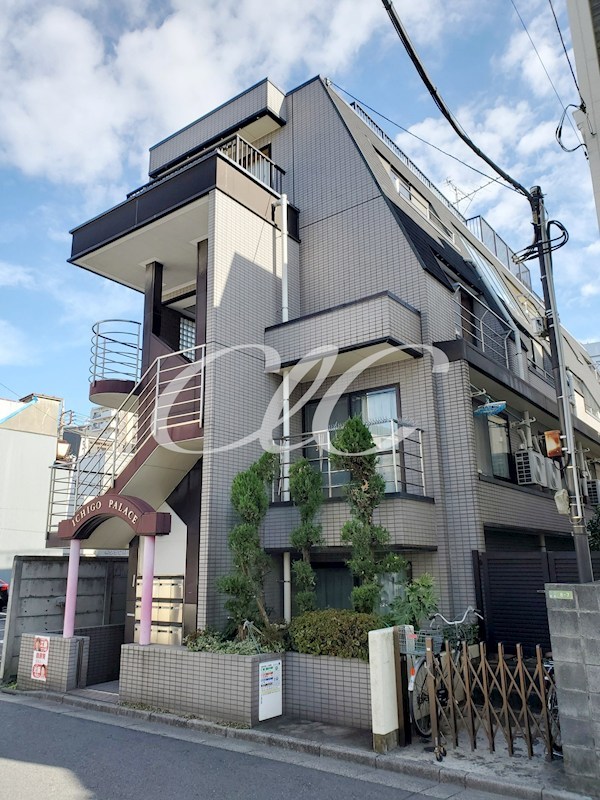 いちごパレス 外観