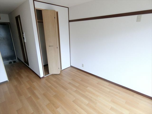 育成ビル ベッドルーム