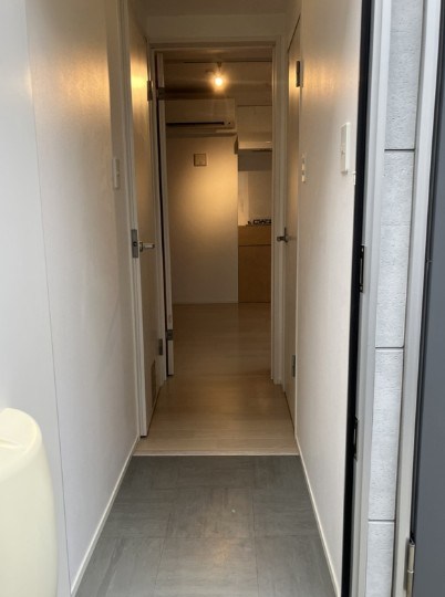 ストラート王子神谷 玄関