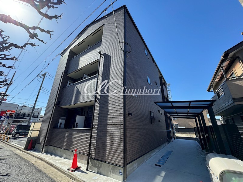 ESTATE PURE 新宿 外観