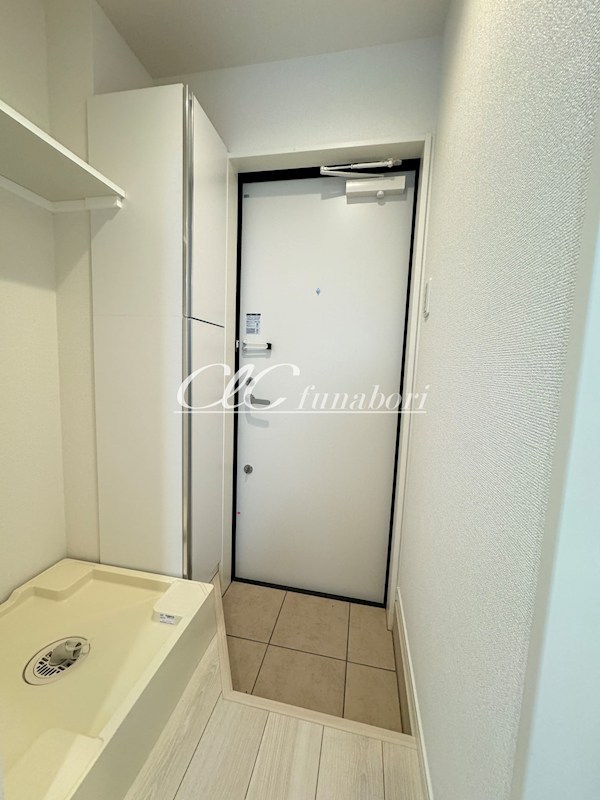 ESTATE PURE 新宿 玄関