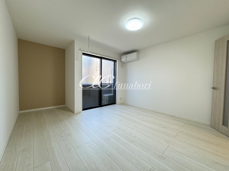 ESTATE PURE 新宿 リビング