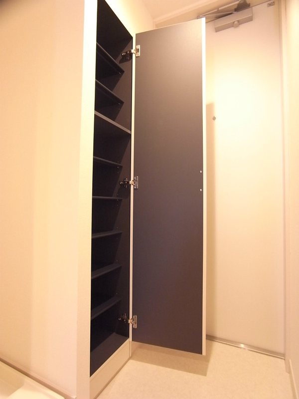 リブリ・江北 玄関