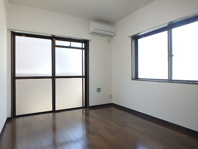 フラワーマンション リビング