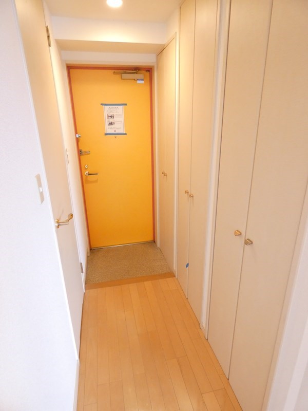 アンティニティ　アヤセ 玄関