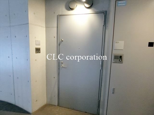 カスタリア八丁堀 玄関