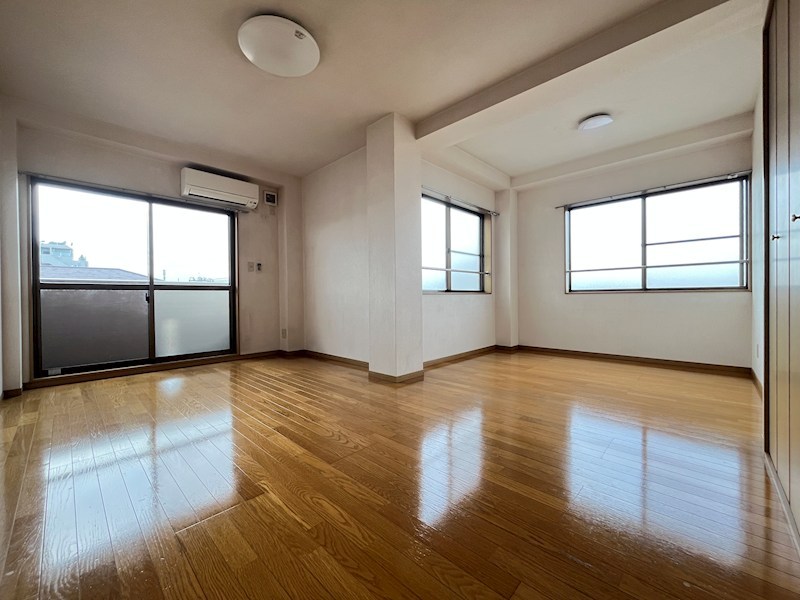 ラクダ リビング