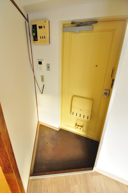 ミトモビル岳洋マンション 玄関