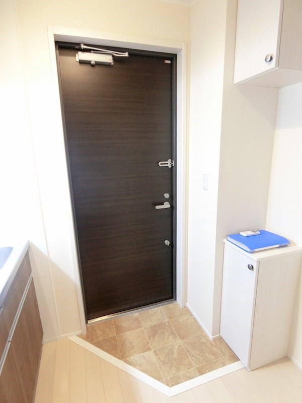 ラ　メゾン　リオン 玄関