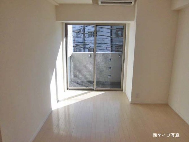 コンフォリア本所吾妻橋 リビング