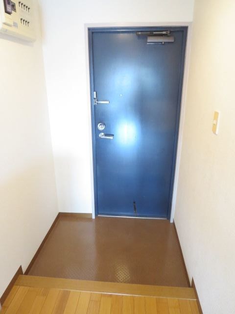 メイソンリー梅島 玄関