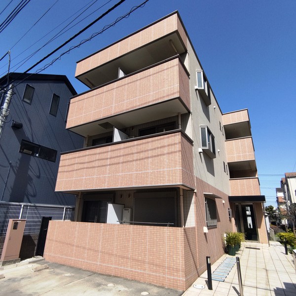 ビラ・エスト・ラート 外観