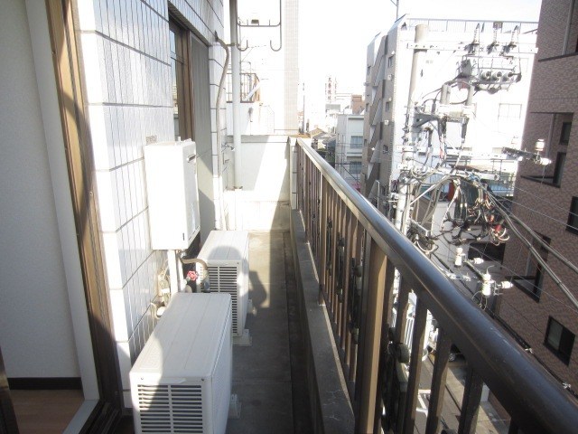 ケン・マブチ吾妻橋ビル ベランダ