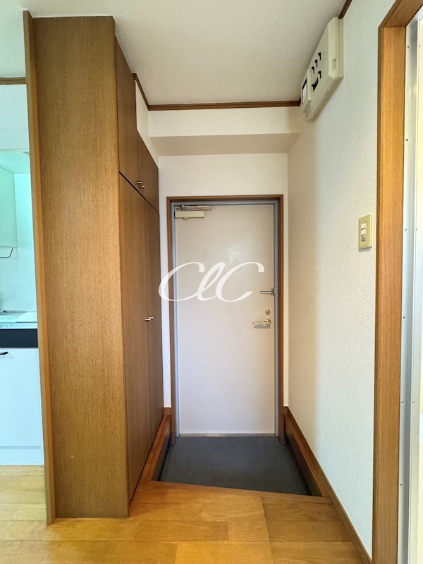 ポワール一之江 玄関