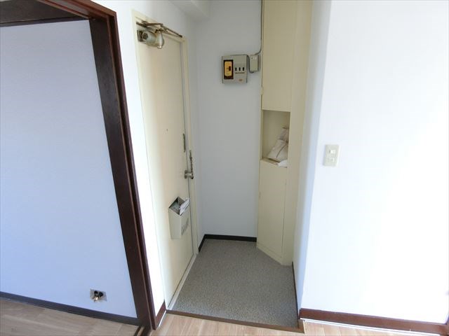 中里コーポ 玄関