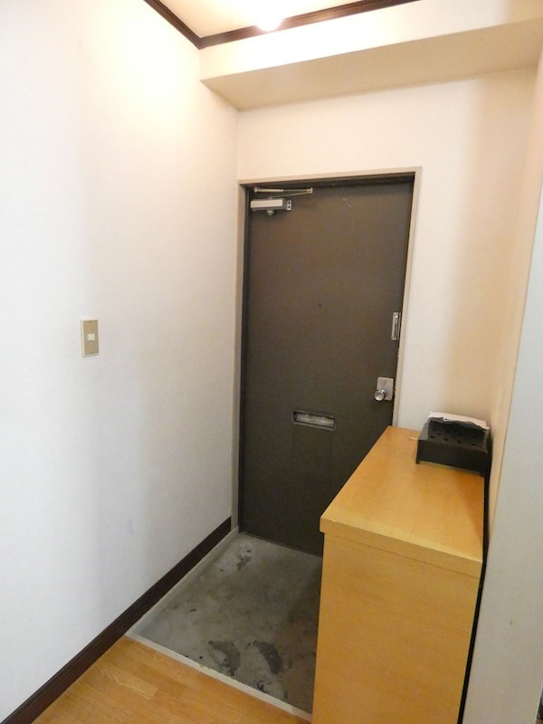 山本ハイツ  玄関