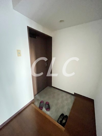 塚本丸武ビル 玄関