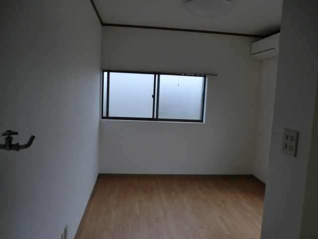 エルムーントビサンⅡ リビング