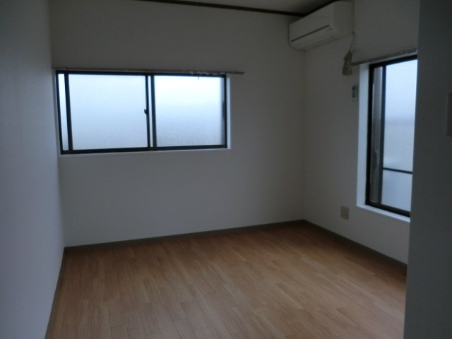 エルムーントビサンⅡ ベッドルーム