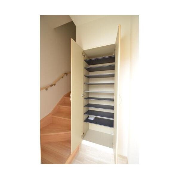 アーバンコート白鳥 玄関