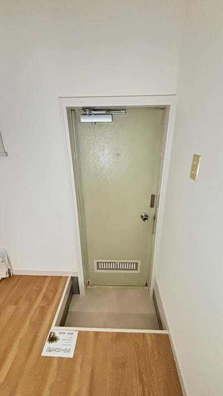 ホワイトゲーブル 玄関